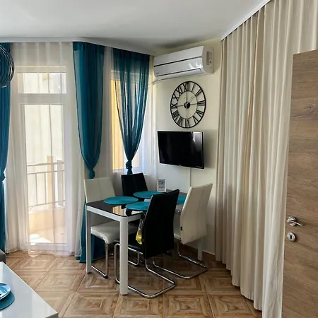 Familienapartment Am In Primorsko